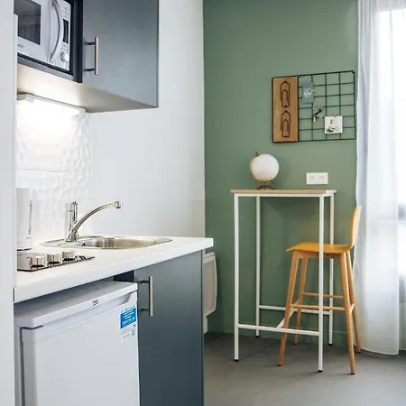 Twenty Business Flats * Jouy-en-Josas