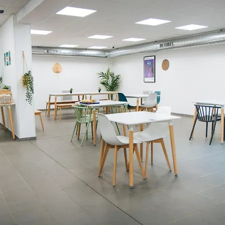 Twenty Business Flats * Jouy-en-Josas