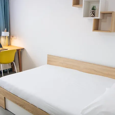 Twenty Business Flats * Jouy-en-Josas